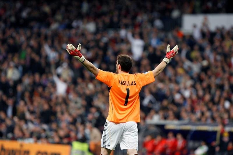Casillas se enfrentará a dos ex compañeros del Real Madrid en Champions