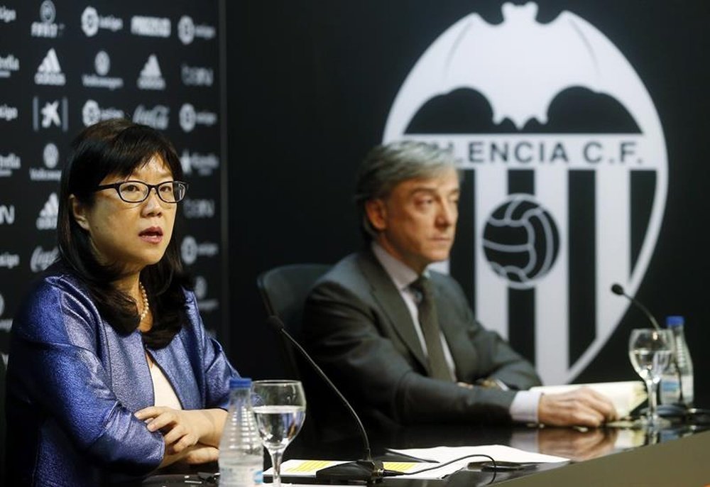 El Valencia ha confirmado que el director de la Academia sustituirá a Pitarch. EFE