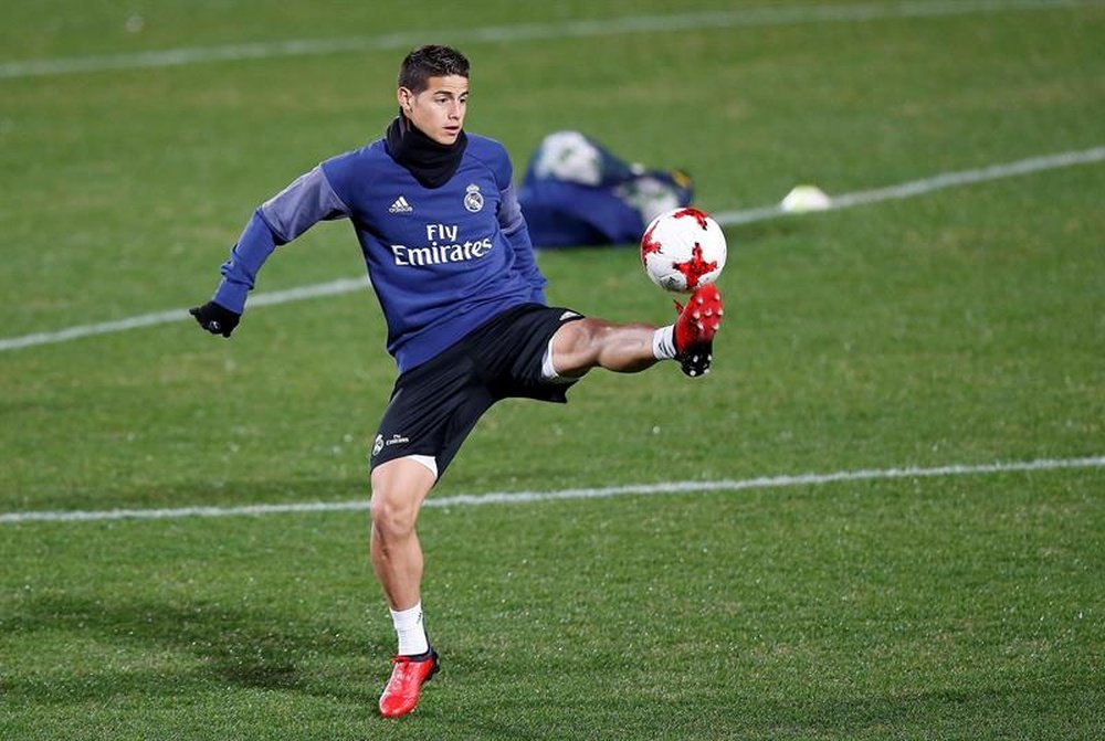 James Rodriguez takes part in training for Real Madrid. EFE/Archivo