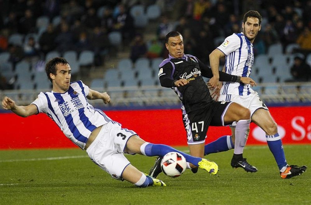 Tras jugar en el Valladolid, el Zaragoza quiere como sea a Raúl De Tomás. EFE