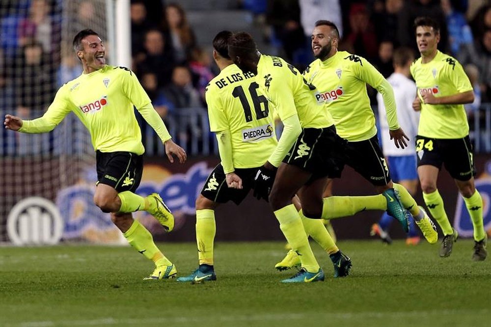 Los cordobeses se llevaron la victoria de La Rosaleda. EFE