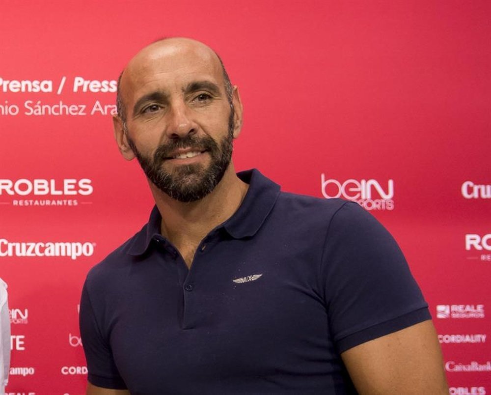 Monchi está harto de los rumores sobre su salida del Sevilla. EFE/Archivo