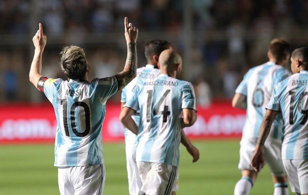 Edgardo Bauza se imagina llevándole la Copa del Mundo al Papa con Messi de capitán. EFE/Archivo