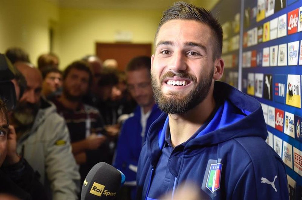 Pavoletti ya es nuevo jugador del Nápoles. EFE