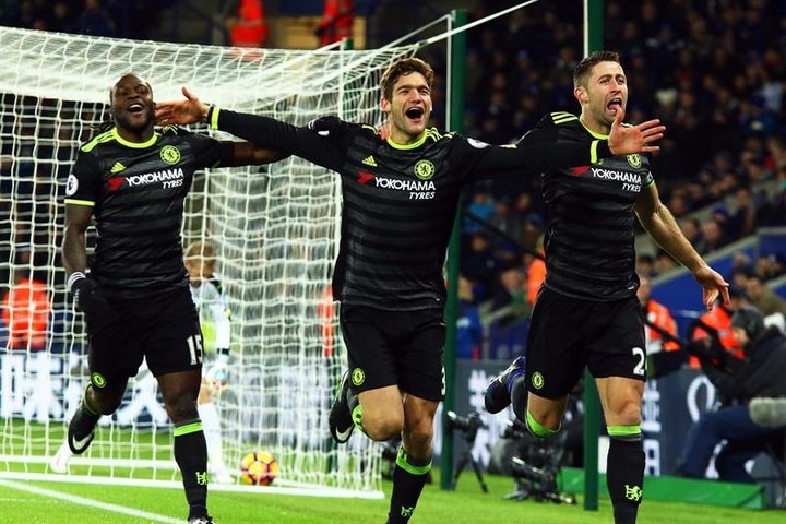 El Chelsea no da lugar a sorpresas ante un impotente Leicester