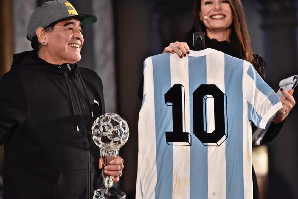 Maradona no se pierde una. EFE