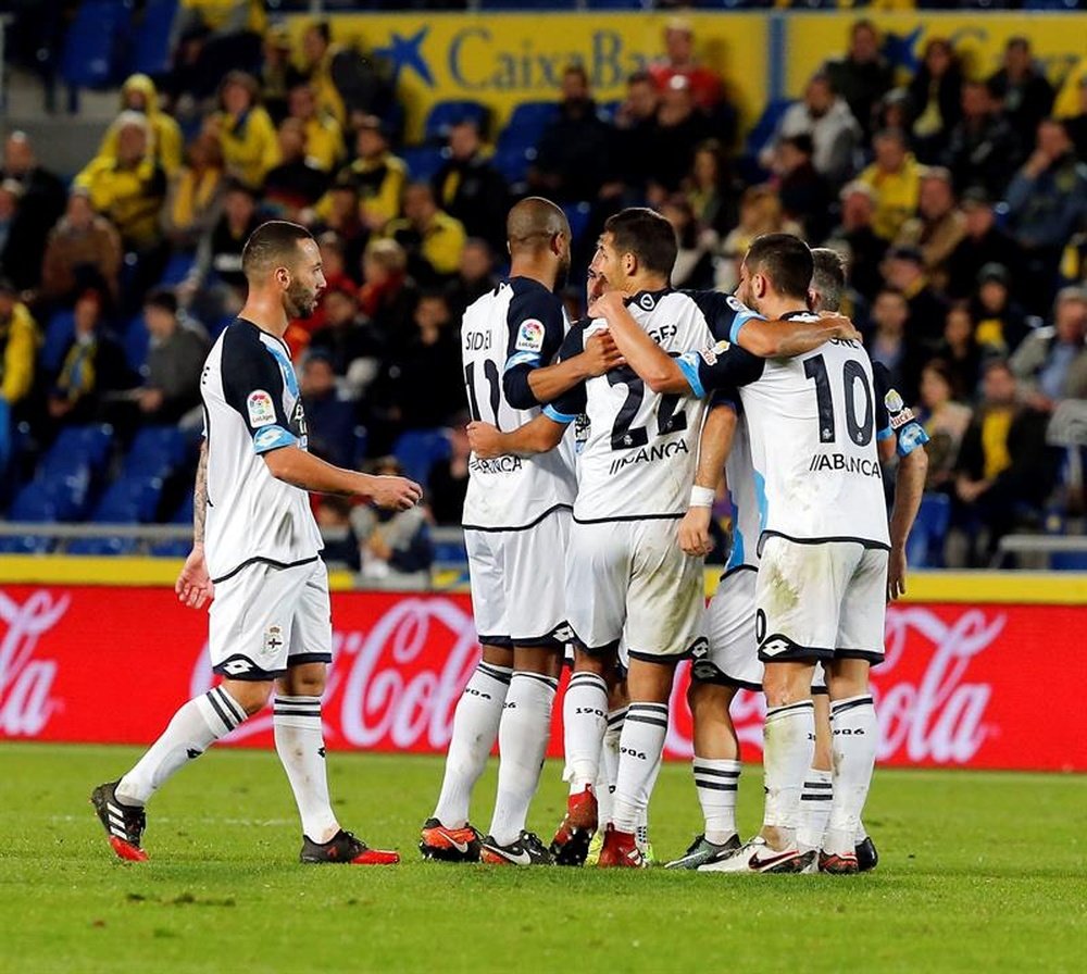Les joueurs du Deportivo La Corogne célèbre la victoire contre Las Palmas en Liga. EFE