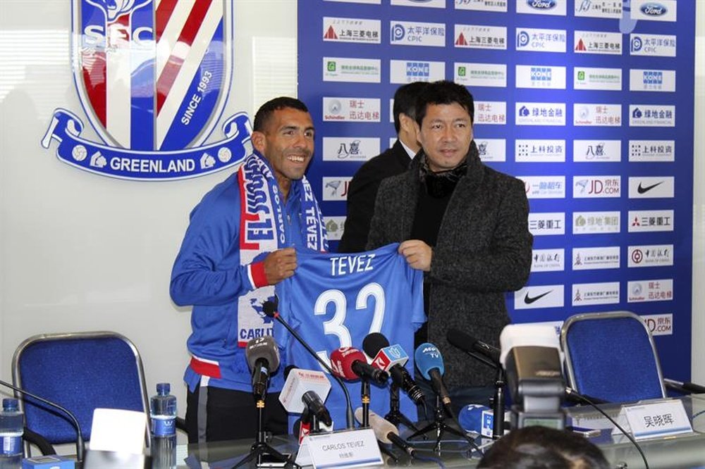 Carlos Tévez during his presentation by Shanghái Shenhua. EFE