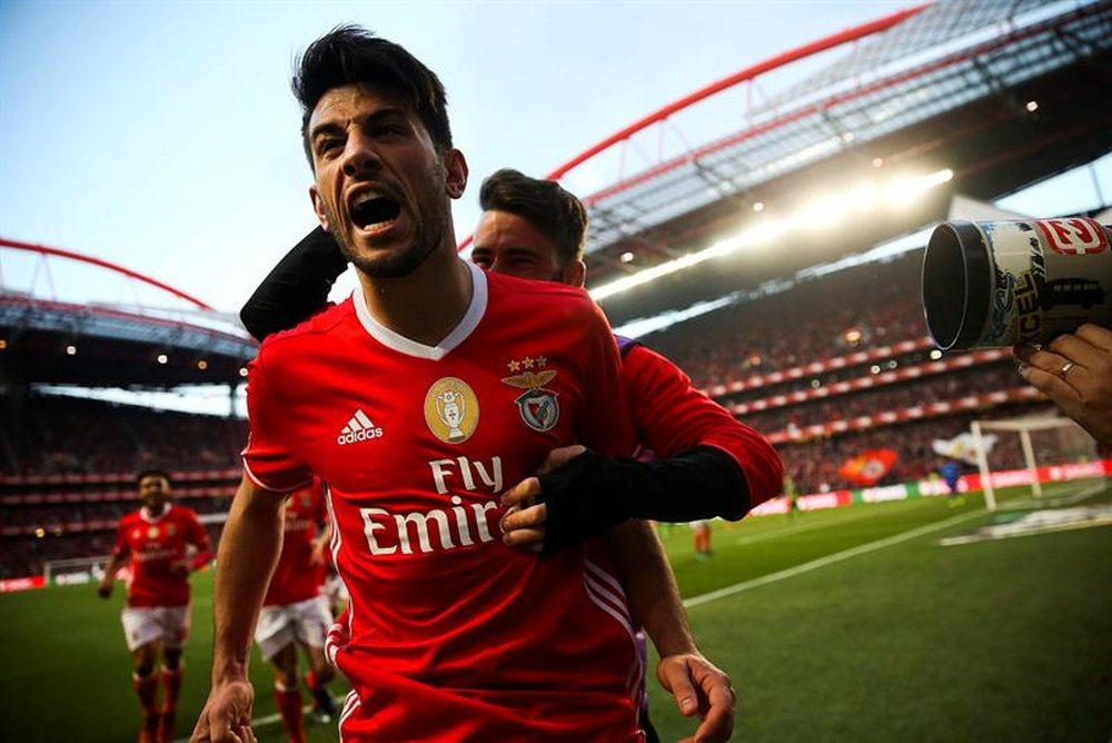O atacante do Benfica, Pizzi comemorando um gol. EFE/EPA