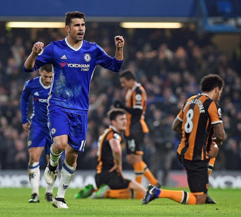 Diego Costa volvió a ver puerta en su retorno al once del Chelsea. AFP