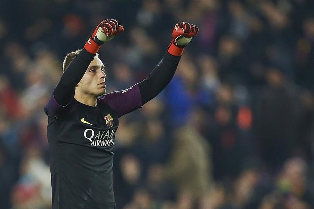 Cillessen could consider Barcelona exit in January. EFE