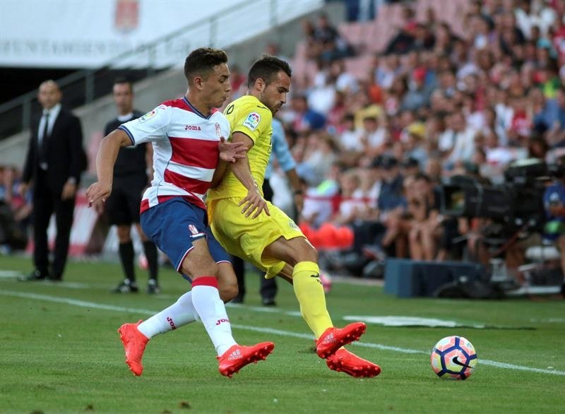 Villarreal y Granada disputarán un partido de urgencias en el estadio de La Cerámica. EFE/Archivo