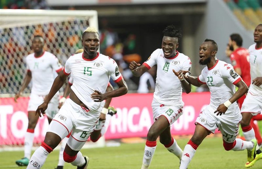 La Copa África vivirá las semifinales entre Burkina Faso, Egipto, Ghana y Camerún. EFE