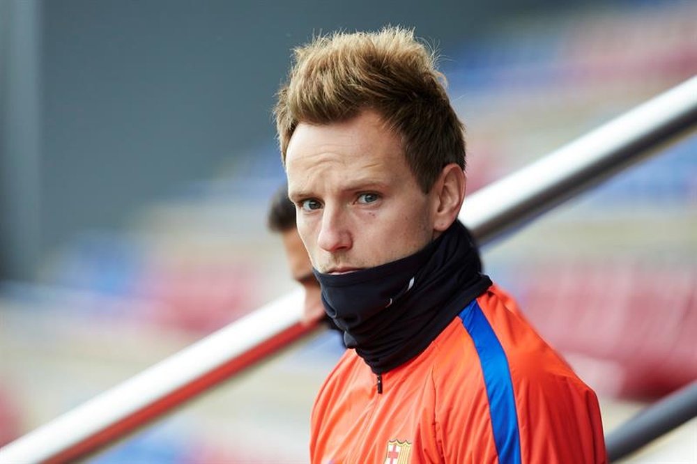 Rakitic, afectado por la futura salida de Luis Enrique. EFE/Archivo