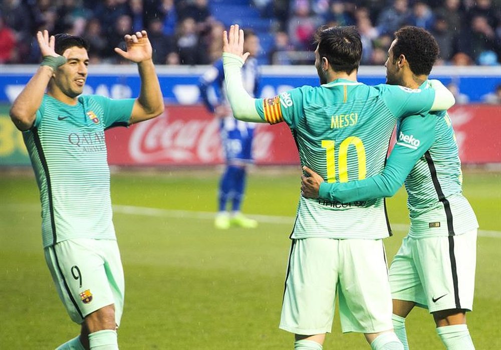 Barcelona players celebrating a goal- EFE