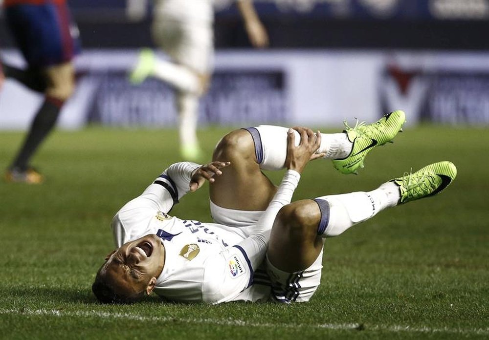 The Brazilian player continues to be in pain after injuring his ankle. EFE/Archive