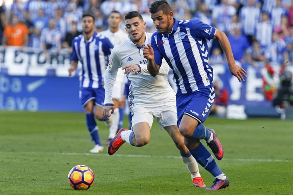Zidane praises Theo Hernandez amid transfer rumours.  EFE/Archivo