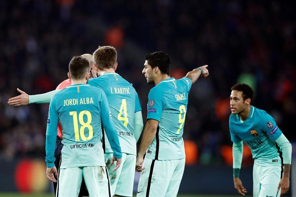 Las casas de apuestas no dan por perdido al Barça. EFE