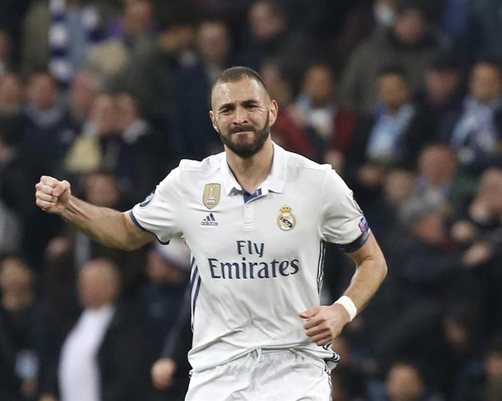 Zidane hopes potential France return will boost Benzema. EFE/Archive