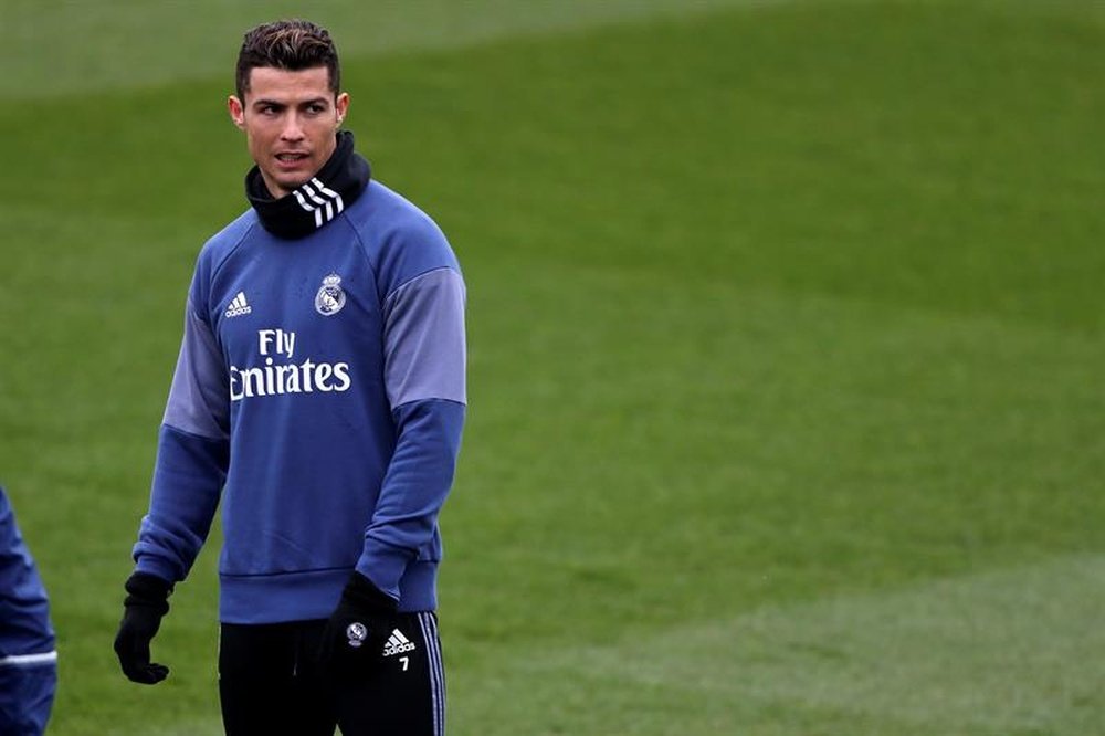Cristiano Ronaldo es uno de los nominados al premio portugués. EFE/Archivo