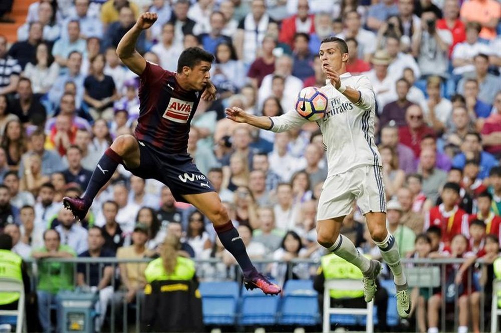 Real Madrid e Eibar defrontam-se este sábado para a LaLiga.EFE