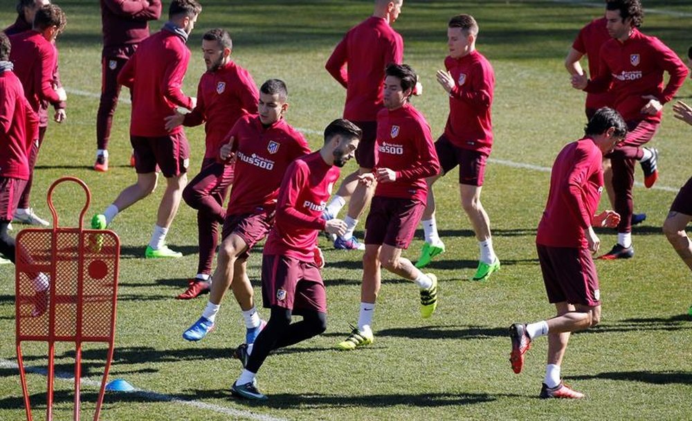 Carrasco y Gaitán ya son pasado del Atlético de Madrid. EFE