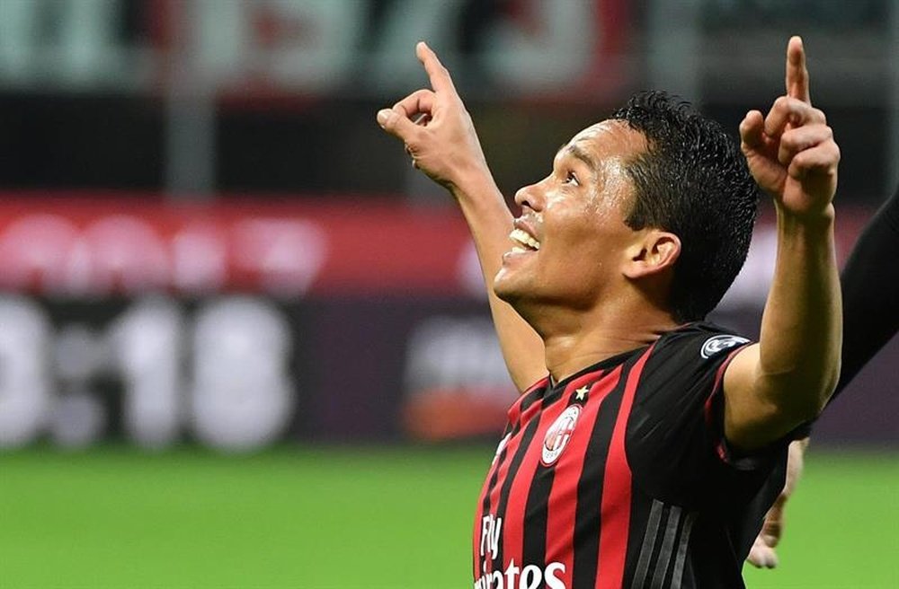 Bacca fue el hombre del encuentro en el Milan. EFE/EPA