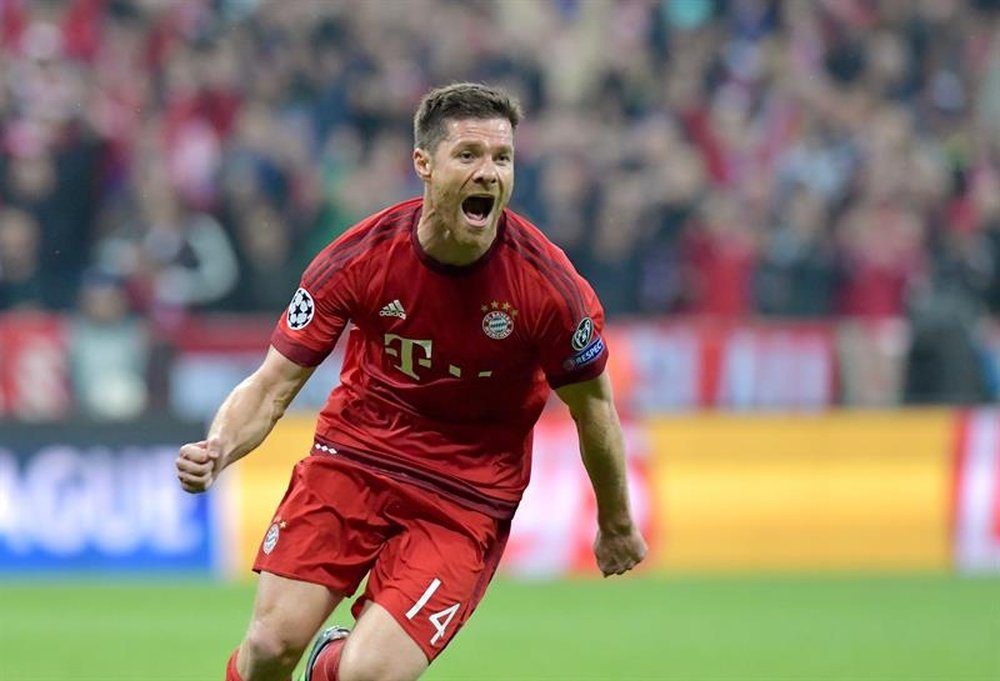 Elogios a Xabi. EFE
