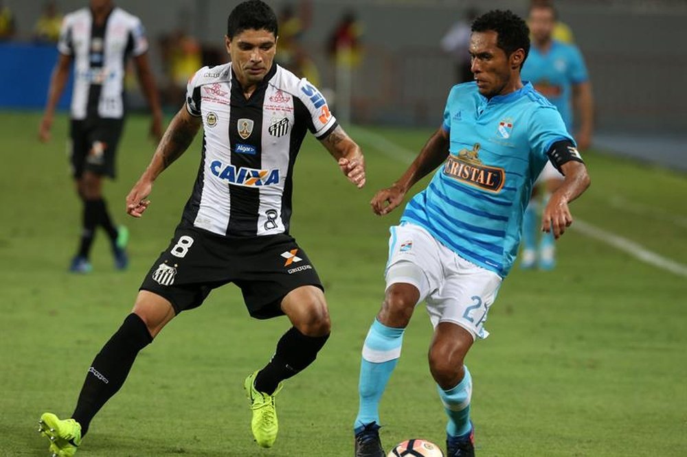 Renato se ha retirado este año en Santos. EFE