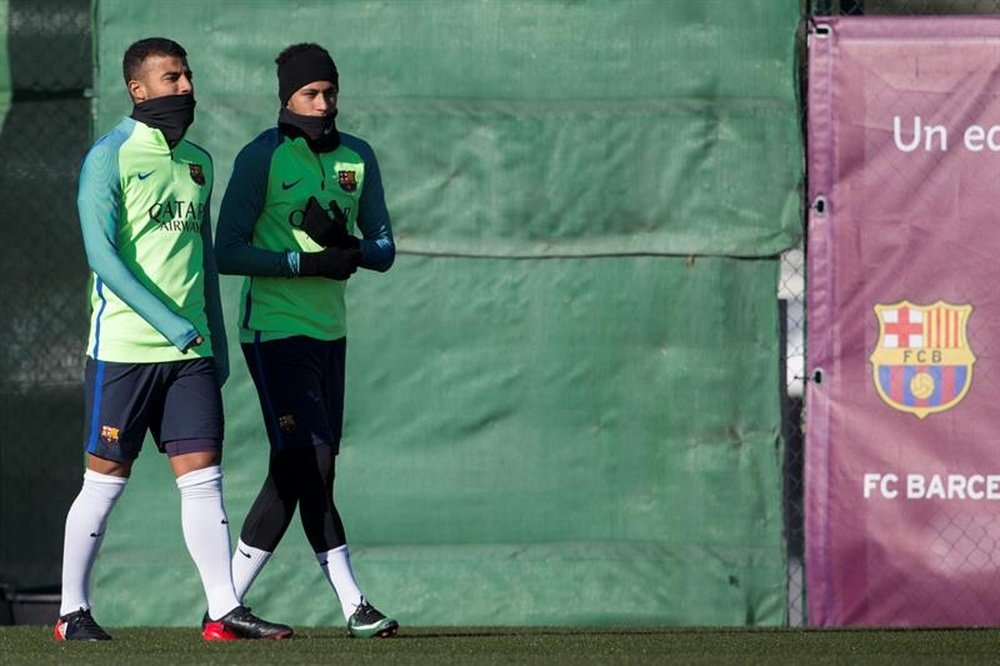 Rafinha e Neyman já treinam com o Barcelona. EFE/Arquivo