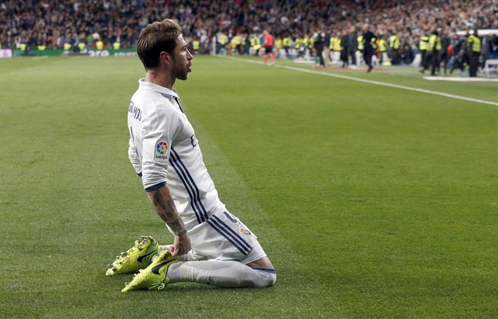 Le défenseur du Real, Sergio Ramos, célèbre le 2ème but de l'équipe contre Betis en Liga. AFP