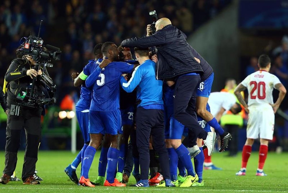 El Leicester salva el honor de la Premier League en la Liga de Campeones. EFE