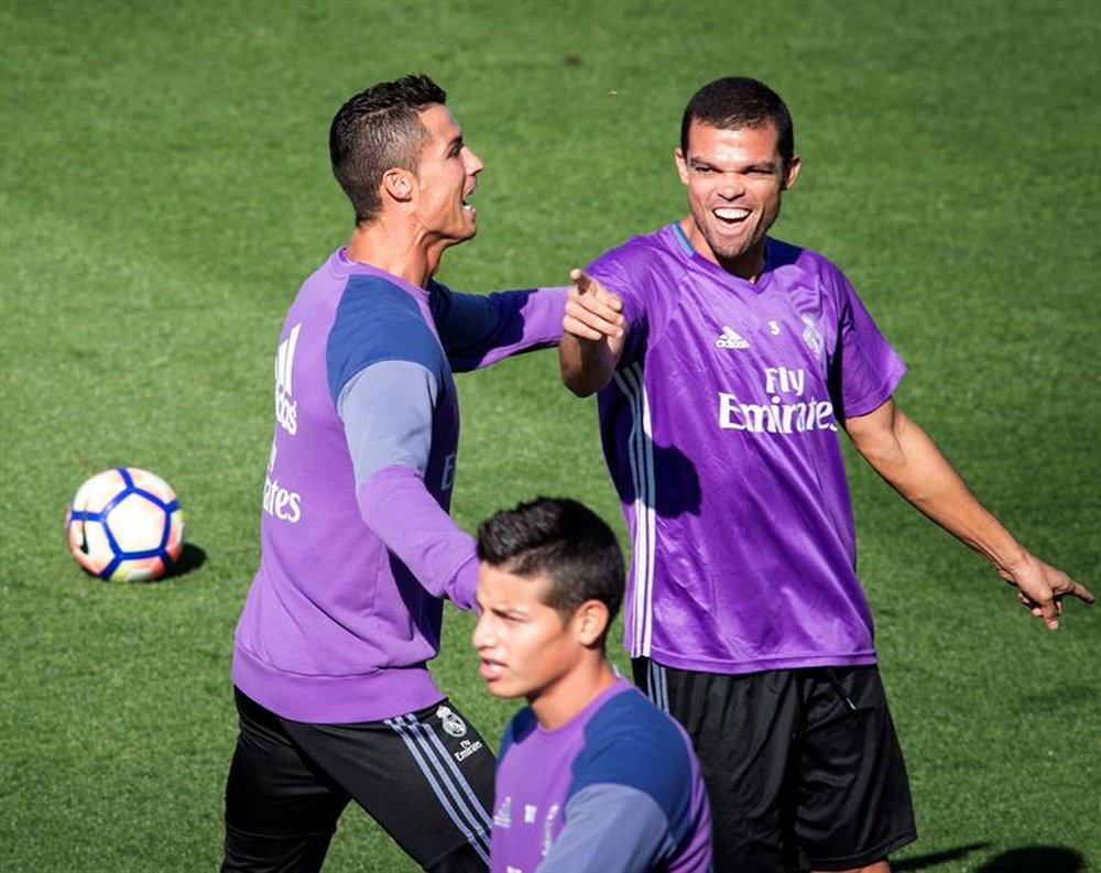 Pepe and Ronaldo could play together in Paris. EFE/Archivo