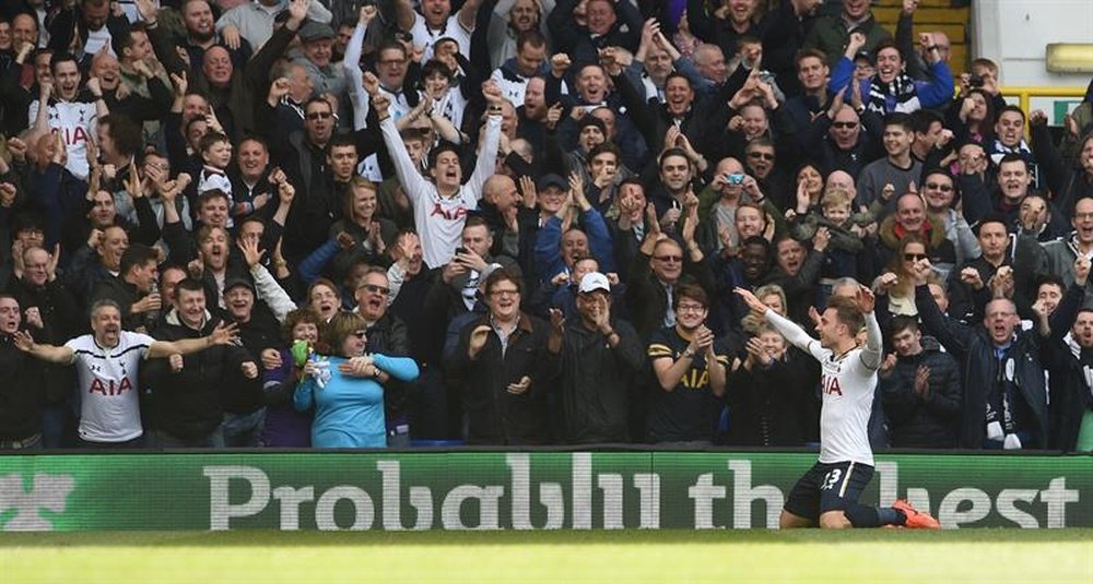 Eriksen anotó el primer gol del Tottenham. EFE
