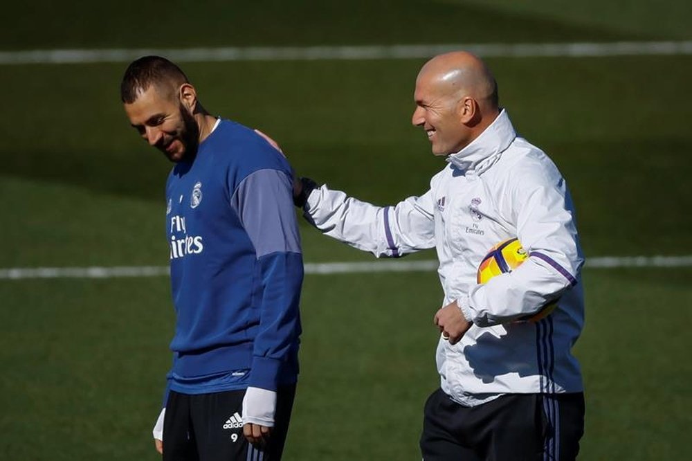 'Zizou' a foi en les performances de Karim Benzema cette saison. EFE