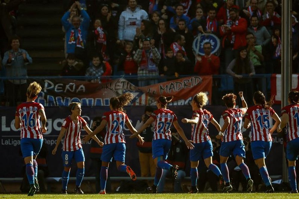 Las chicas del Atlético pudieron dejar el equipo en tablas a unos minutos del final. EFE