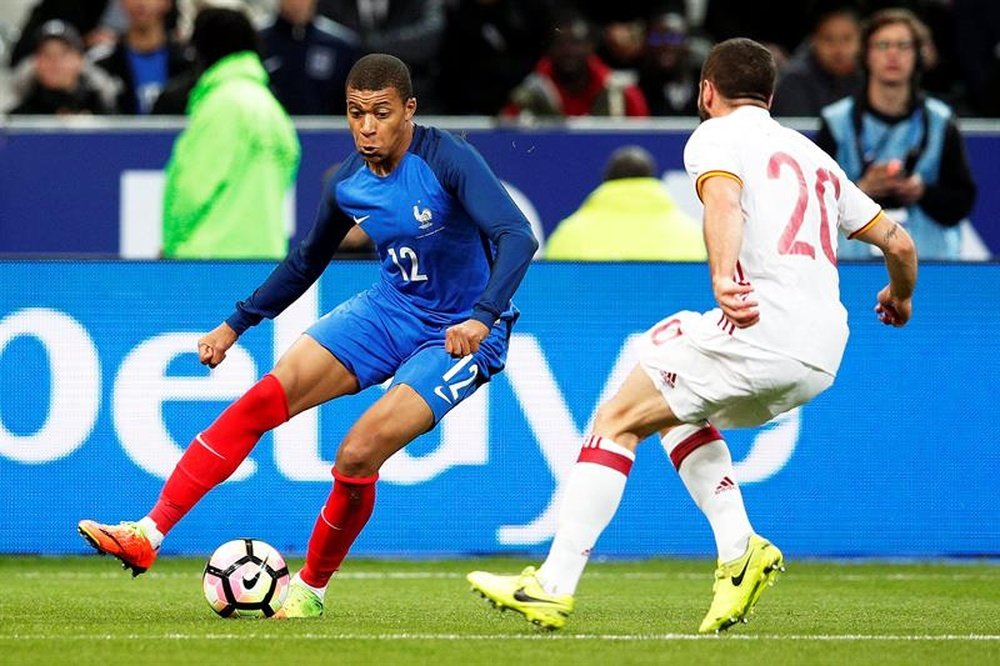 Mbappe named in star-studded France squad as Lacazette and Zouma return. EFE