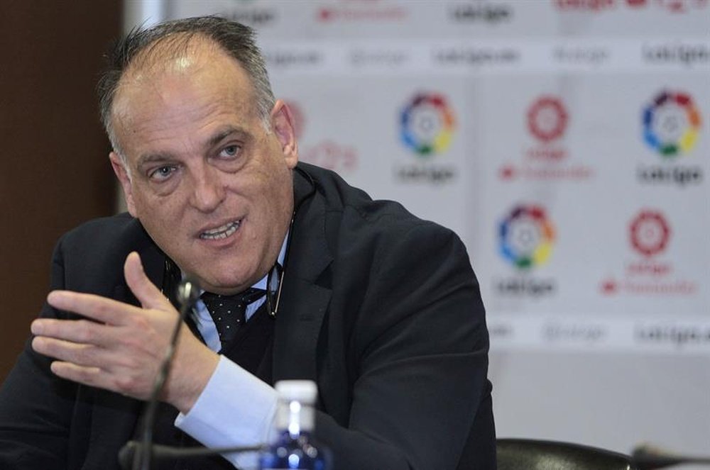 Buenas palabras de Javier Tebas hacia el Alavés. EFE/Archivo