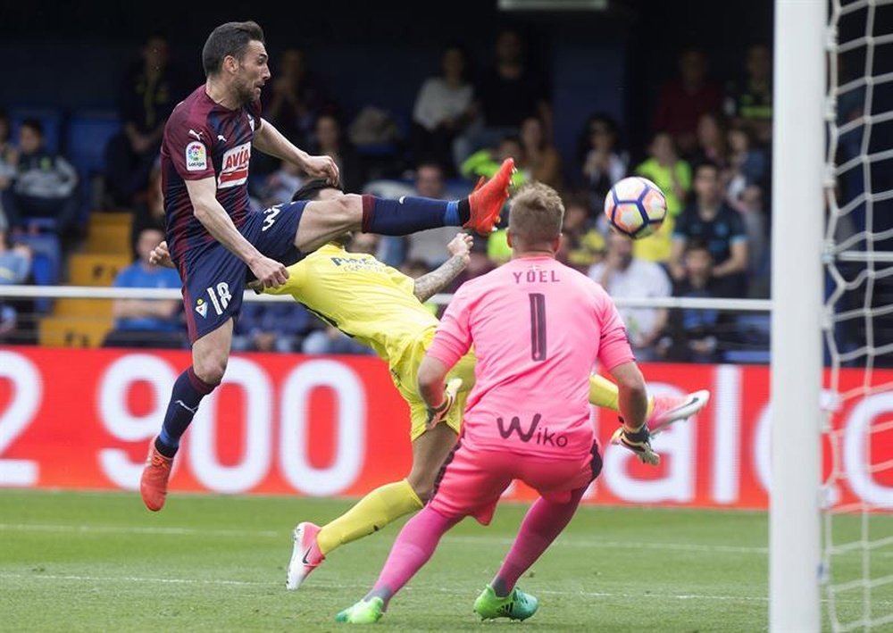 El Eibar se llevó los tres puntos del estadio del Villarreal tras remontar. EFE/Archivo