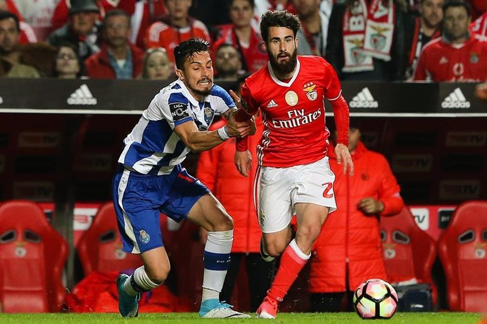 Rafa Silva tem tido boas prestações no Benfica. EFE