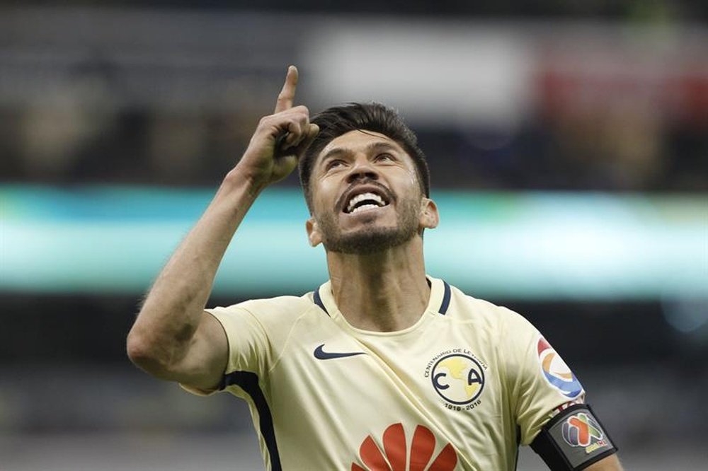 Oribe Peralta se culpó de la derrota ante Tigres. EFE