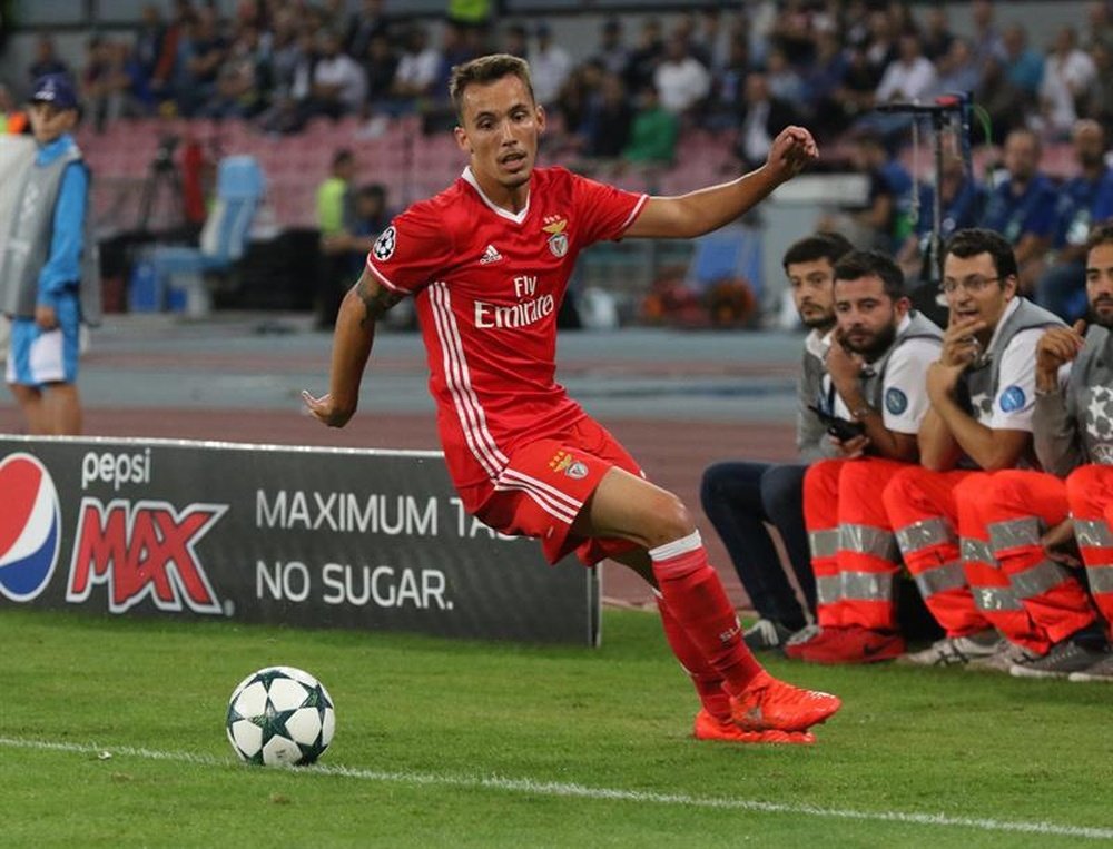 El jugador del Benfica sufre una lesión muscular. EFE