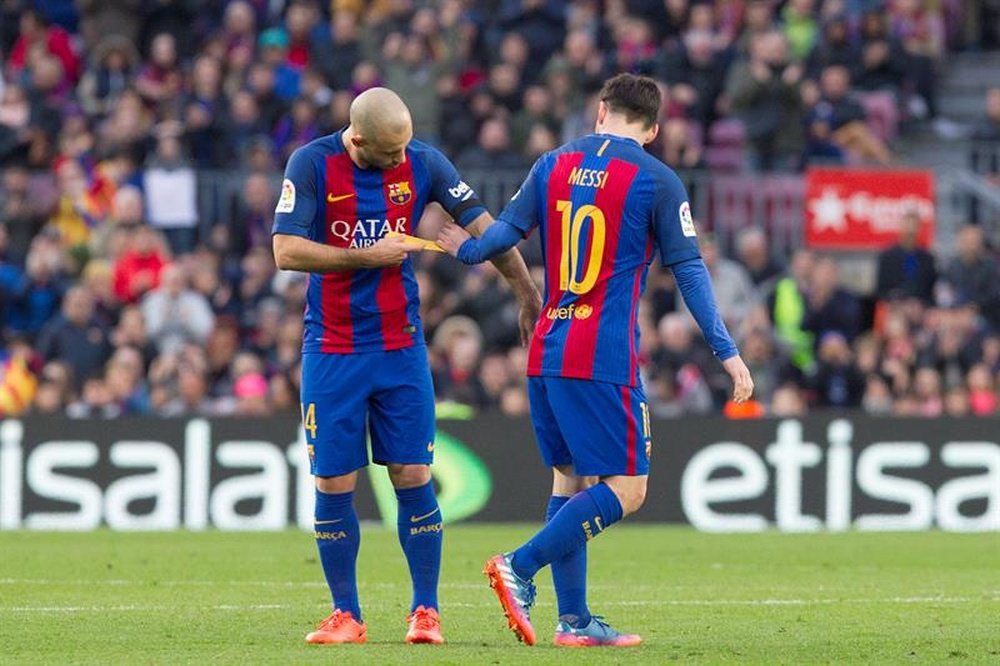 Mascherano desea que Messi vuelva al Barça. AFP