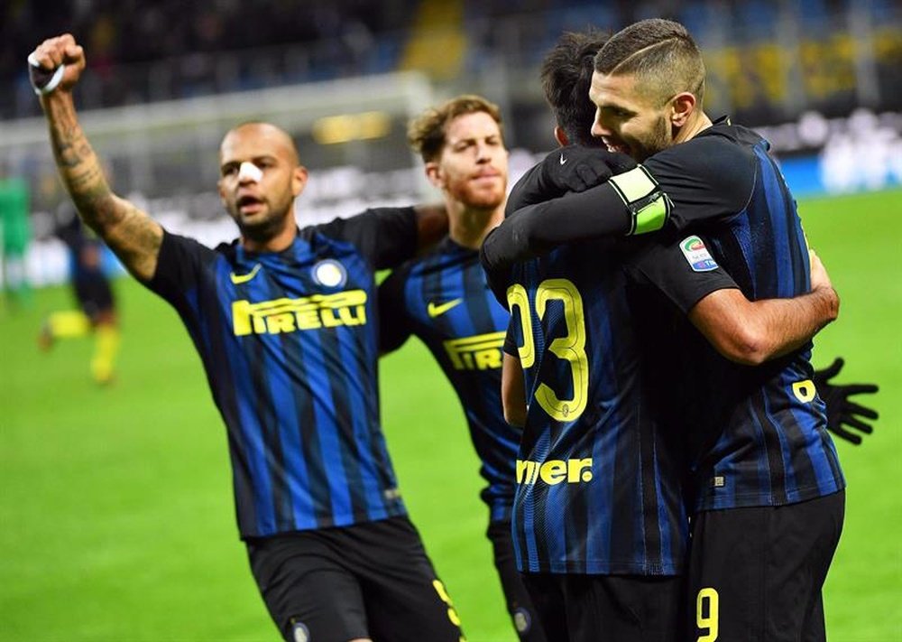 El derbi entre el Inter y el Milán será el partidazo de la jornada. EFE