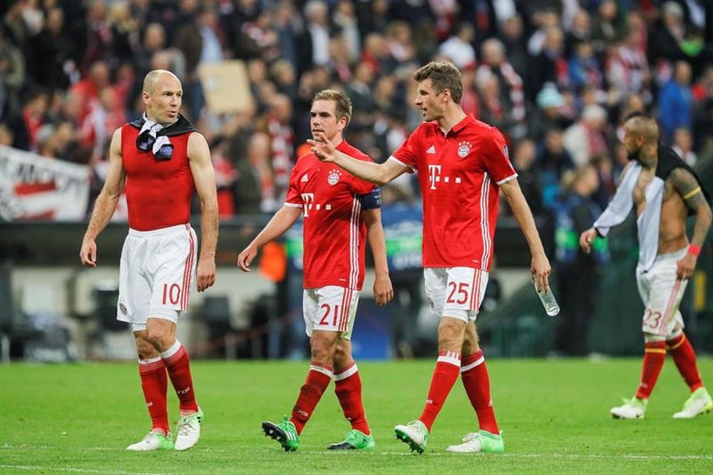 Les joueurs du Bayern Robben, Lahm et Muller après la défaite de C1 contre Real Madrid. EFE