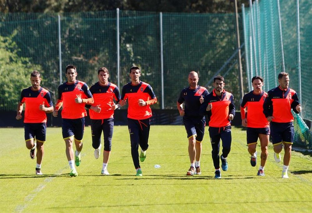 Las Palmas se prepara para recibir al Valencia. EFE/Archivo