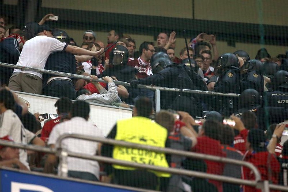 Al conjunto bávaro no le gustó cómo actuó la policía en el partido de Champions ante el Madrid. EFE