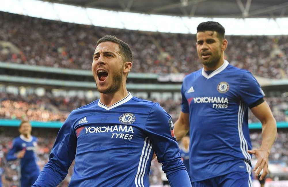 Hazard anotó el tercero del Chelsea. AFP