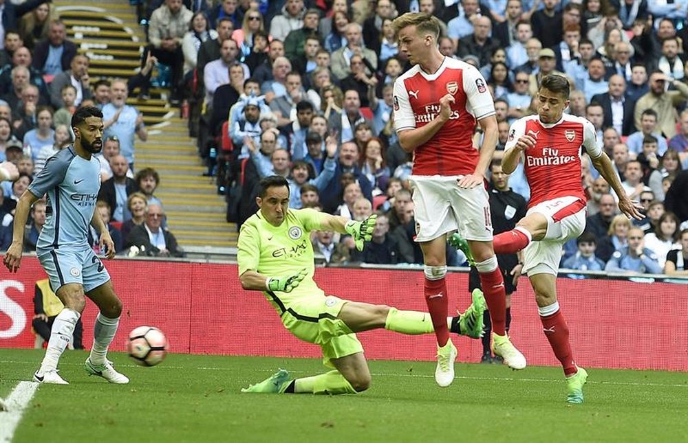 Rob Holding pictured during an FA Cup semi-final fixture. EFE