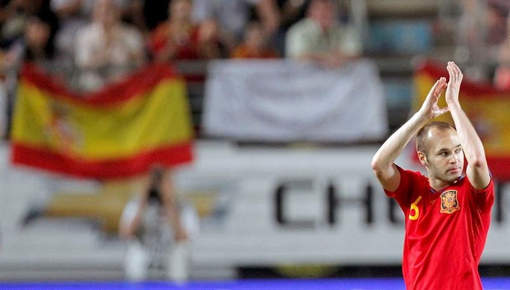 Iniesta anunció su fecha de caducidad con la Selección. EFE